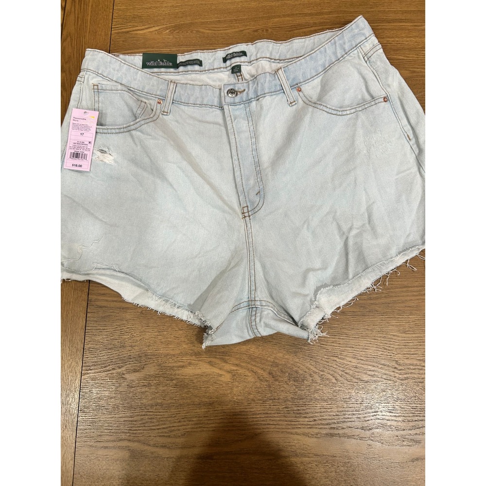 Wild Fable Womens Denim Shorts Size 17 Light Wash Distressed High Rise Raw Hem